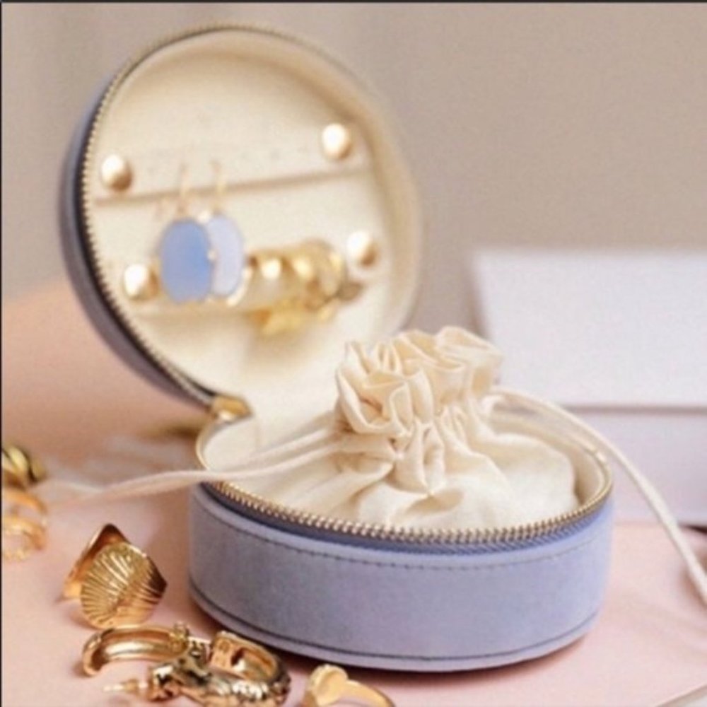Sezane Velvet Jewelry Case